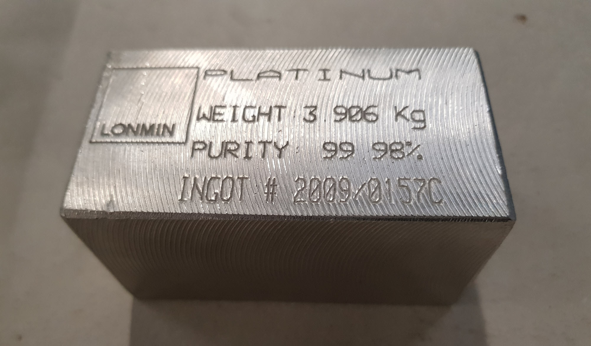 Platinum 2 platinum bar 2000x1173 1