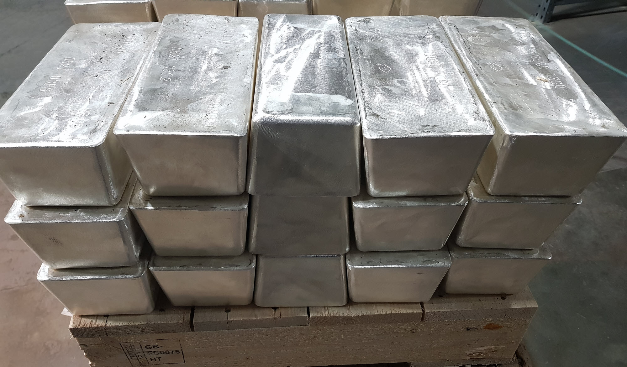 Silver 3 silver bars 2000x1171 1